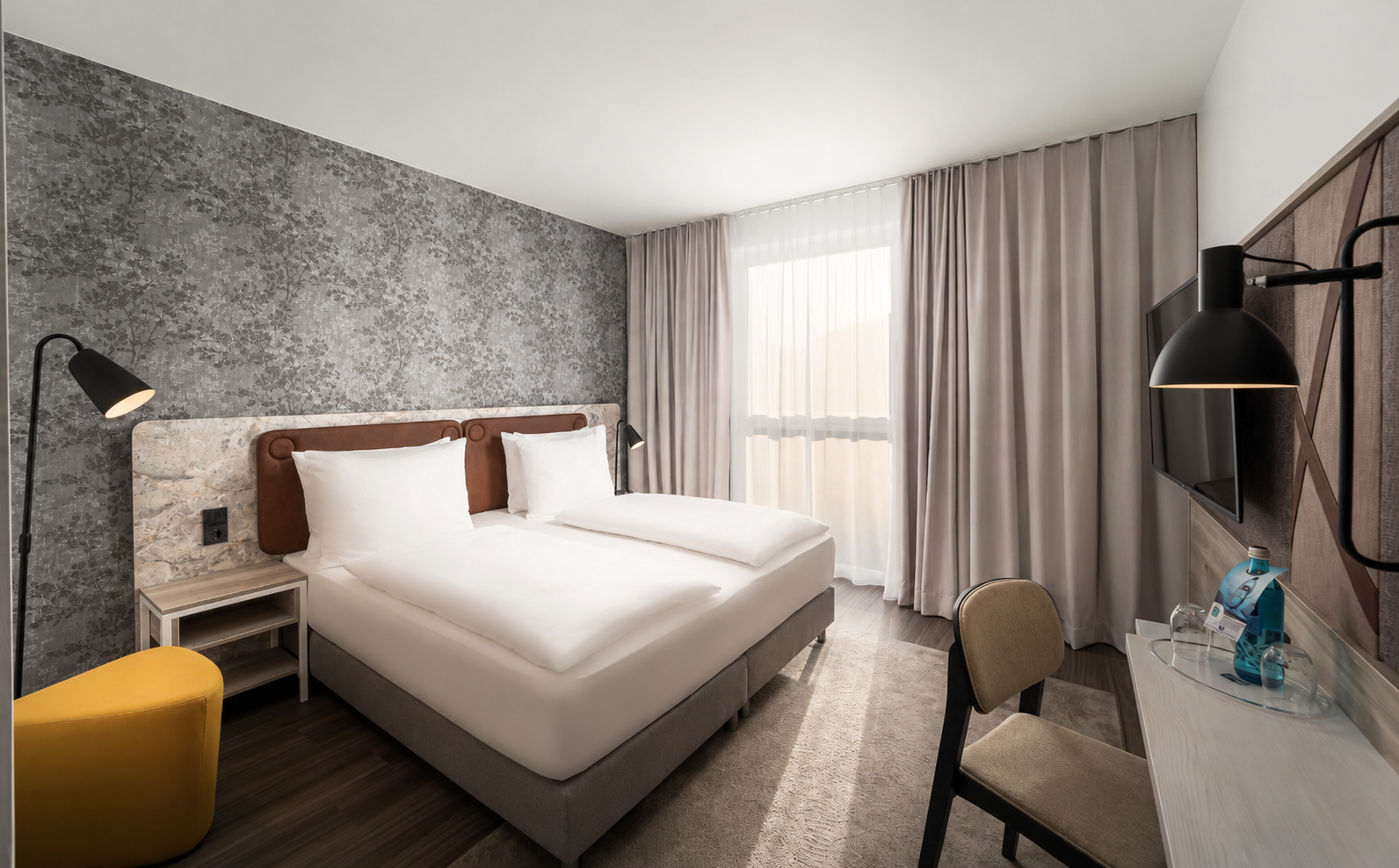 Unser geräumiges Superior Zimmer im Arthotel ANA Amber Rostock.
