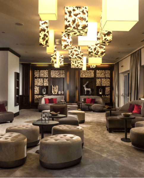 Gemütliche Lounge im elaya hotel steinplatte.
