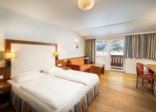 Schlafen mit Alpenblick: Die Superior Doppelzimmer im elaya hotel steinplatte