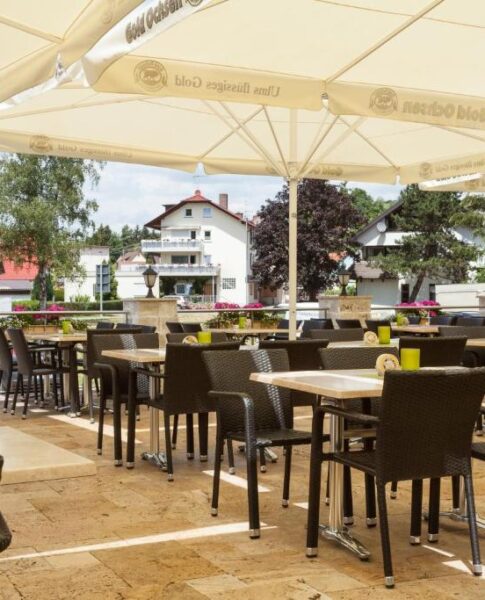 Der Außenbereich mit Sitzgelegenheiten im Bodensee Hotel Kreuz