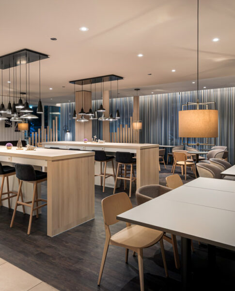 Der Frühstücksbereich im Hampton by Hilton Kiel