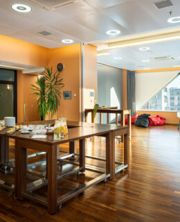 Das Foyer im Holiday Inn Bern-Westside
