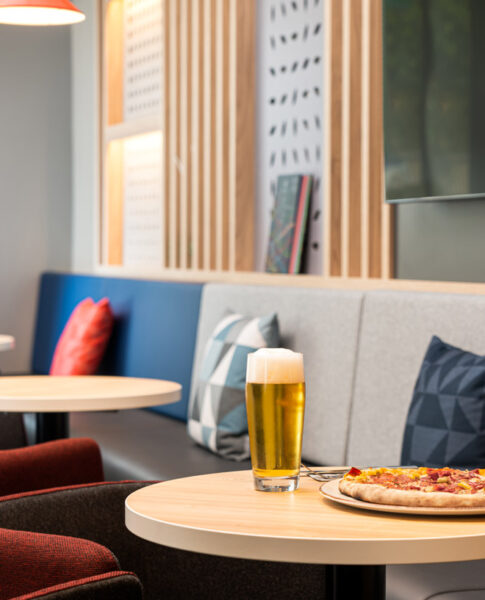 Eine Pizza im Holiday Inn Express Rosenheim