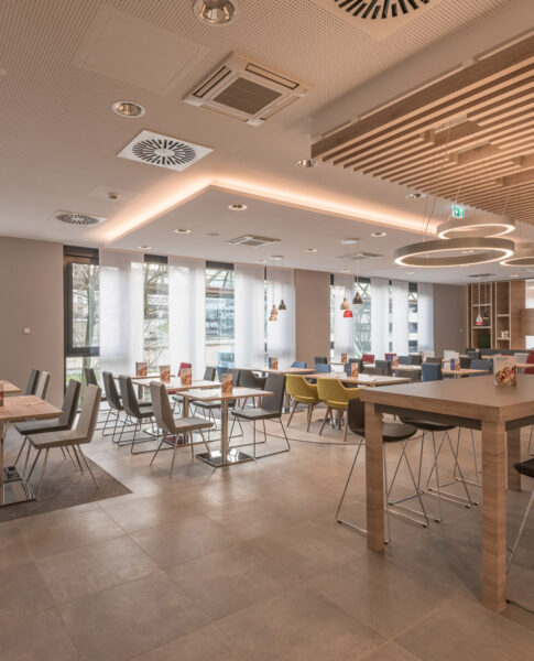 Der Frühstücksbereich im Holiday Inn Express Wuppertal