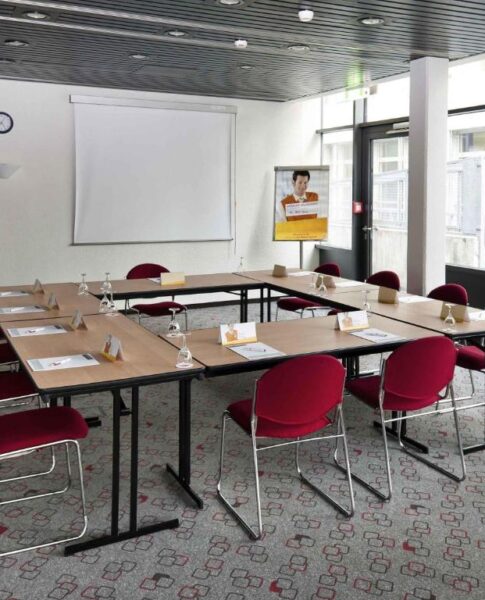 Der Tagungsraum im Ibis Augsburg Hauptbahnhof