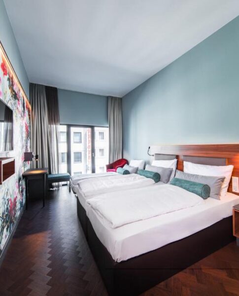 Ein Twin-Zimmer im Maison Schiller