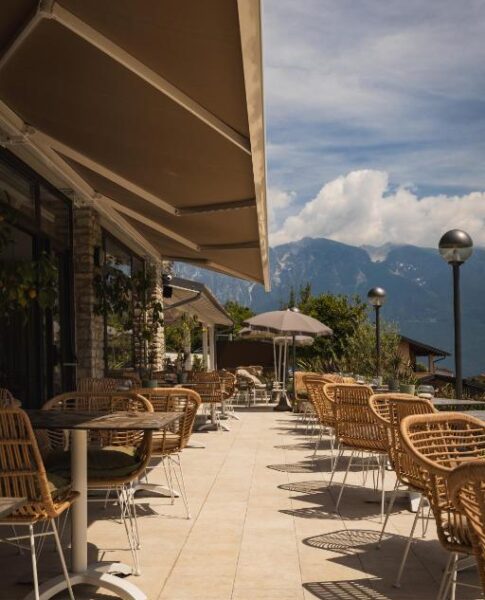 die Terrasse im Hotel MioMio tagsüber