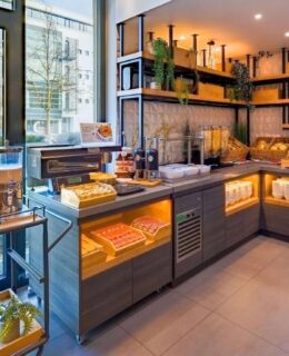 Das Frühstücksbuffet im Ramada Encore by Wyndham Munich Messe