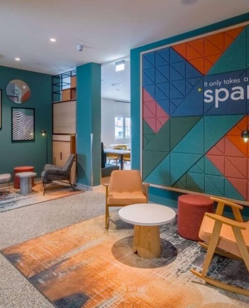 Die Lobby vom Spark by Hilton Sindelfingen