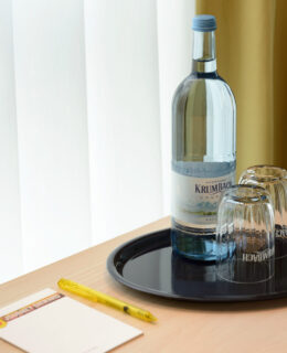 Wasser im Super 8 by Wyndham Augsburg