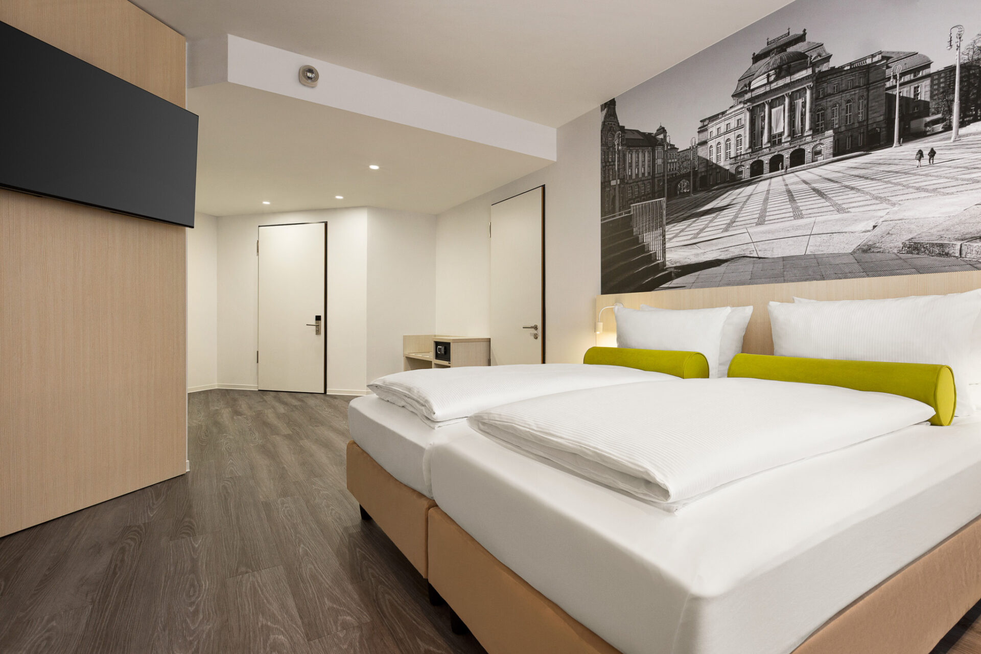 Das behindertengerechte Standardzimmer im Super 8 by Wyndham Chemnitz