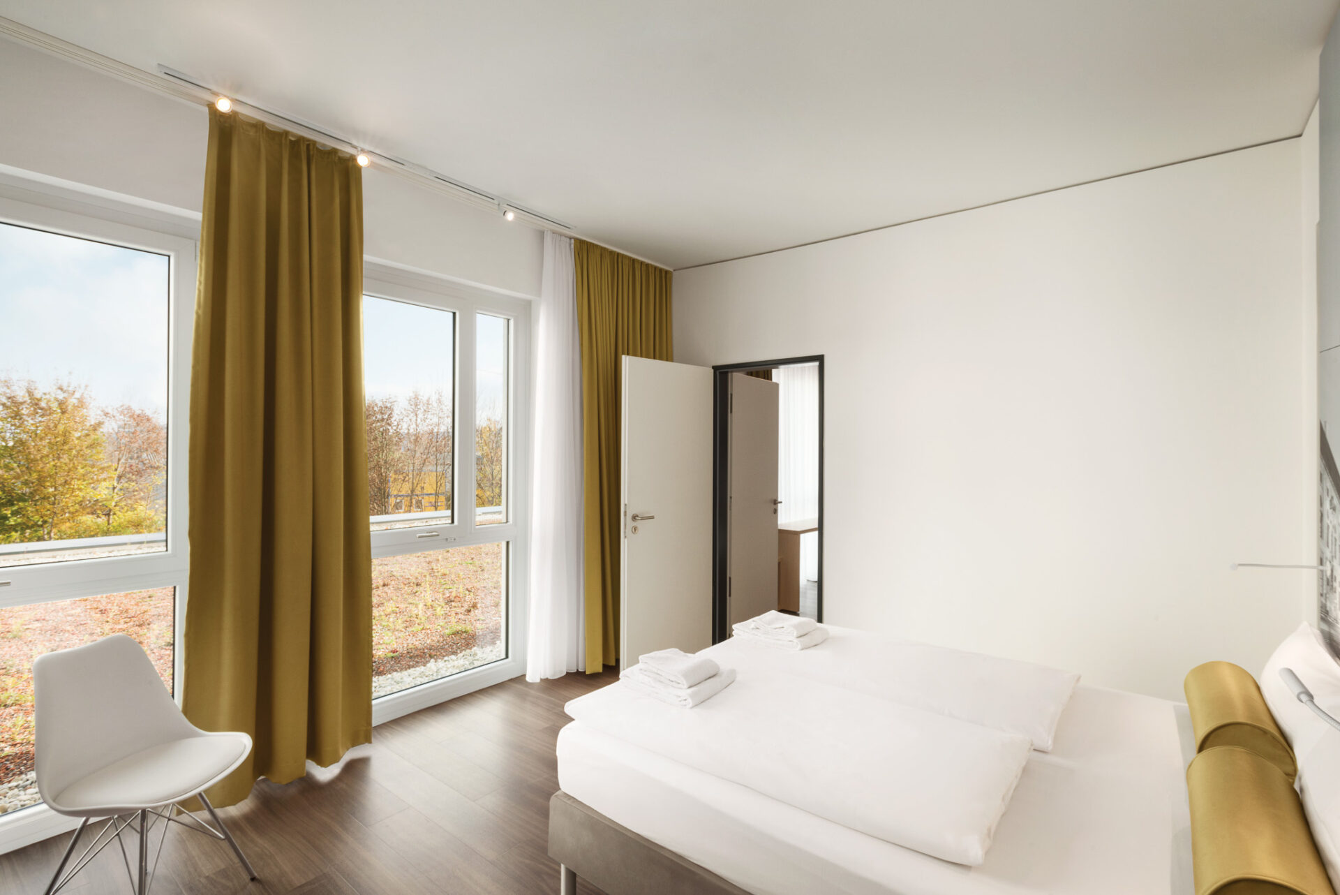 Das behindertengerechte Doppelzimmer im Super8 by Wyndham Munich City North
