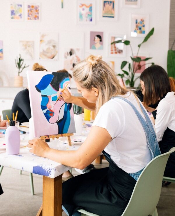 Jetzt mitmachen! Im elaya hotel übernachten und mit ArtNight malen.