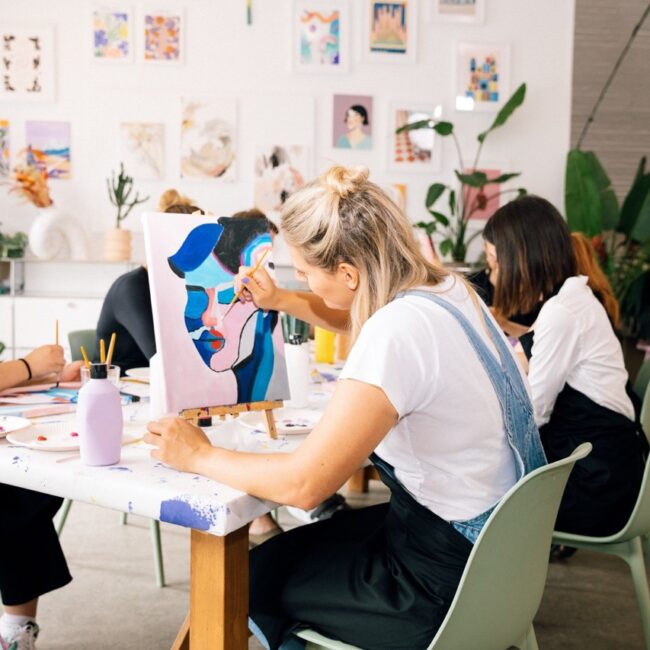 Jetzt mitmachen! Im elaya hotel übernachten und mit ArtNight malen.