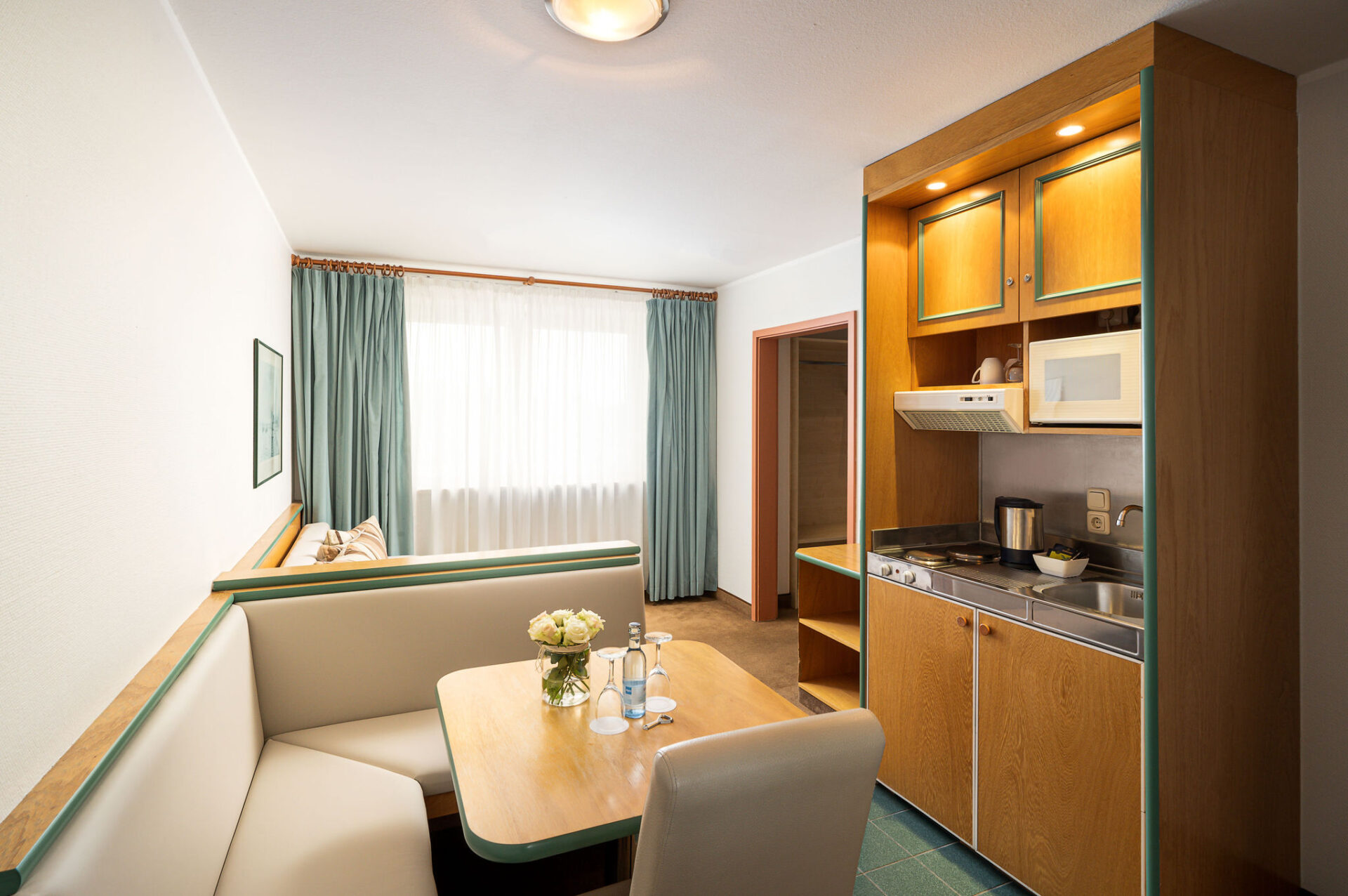 Die Küche im Apartment des QU Hotel Augsburg